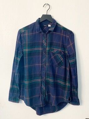 Urban Outfitters BDG Olly Flannel Button Down Shirt
Button front